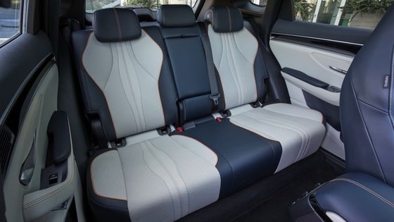 FWD 1.5L इंजन BYD SEAL U DM-i PHEV इलेक्ट्रिक कार इलेक्ट्रिक मोटर के साथ 18.3kwh बैटरी अधिकतम शक्ति 214bhp