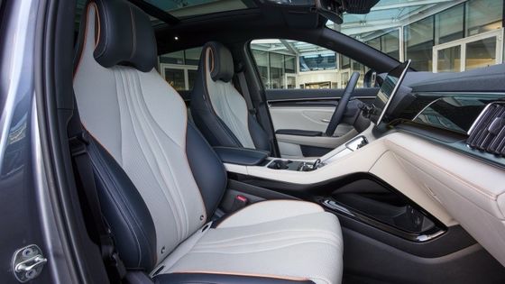 FWD 1.5L इंजन BYD SEAL U DM-i PHEV इलेक्ट्रिक कार इलेक्ट्रिक मोटर के साथ 18.3kwh बैटरी अधिकतम शक्ति 214bhp