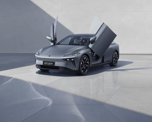 2024 शक्तिशाली Dongfeng Eπ 007 200Pro EREV 200km CLTC 160kw मोटर शक्ति 310N.m 7.2s 0-100km/h त्वरण के साथ टॉर्क