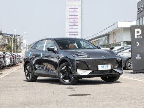 नवीनतम HUAWEI सिस्टम डीपॉल S07 2024 EREV 121 किमी CLTC0.5h के साथ फास्ट चार्जिंग समय 175kW अधिकतम शक्ति 320N.m टॉर्क