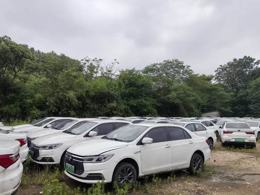 Used New Energy Vehicles / BYD, Volkswagen, Great Wall, Geely, Li Auto, Xiaomi, आदि. 2-5 या 6-10 Years with Third-party Inspection Reports के साथ आयु वर्ग।