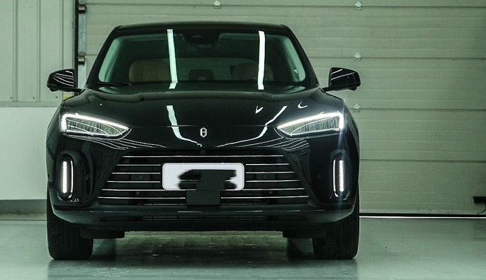 AITO M5 4 व्हील ड्राइव इलेक्ट्रिक कार लेफ्ट हैंड 210km/h वयस्कों के लिए