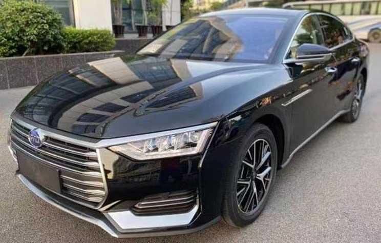 BYD E9 बड़ी इलेक्ट्रिक कारें लक्ज़री सेडान लेफ्ट हैंड ड्राइव 185km/h 506km रेंज