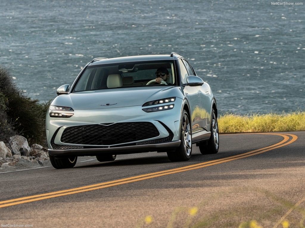 जेनेसिस जीवी60 अपमार्केट ऑल इलेक्ट्रिक फैमिली कार 76.4kwh बैटरी 350Nm Of Torque Boost & Drift मॉडल के साथ