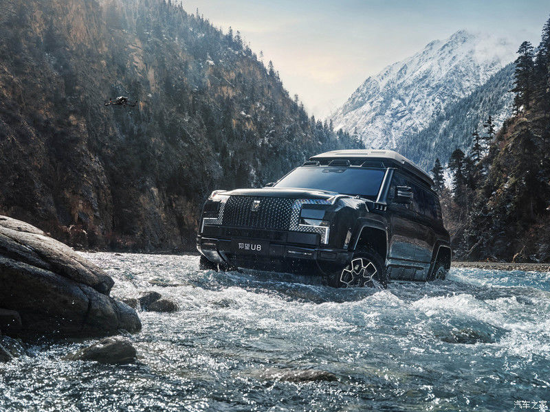 पूर्व बिक्री 2024 बीजिंग ऑटो शो BYD यांगवांग U8 2024 लक्जरी ऑफ रोड वाहन 1197hp 4मोटर 4wd इलेक्ट्रिक कार Byd U8 हाइब्रिड