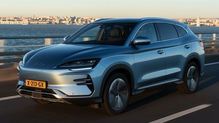 FWD 1.5L इंजन BYD SEAL U DM-i PHEV इलेक्ट्रिक कार इलेक्ट्रिक मोटर के साथ 18.3kwh बैटरी अधिकतम शक्ति 214bhp