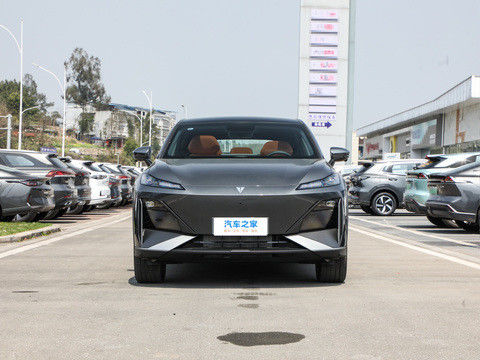 नवीनतम HUAWEI सिस्टम डीपॉल S07 2024 EREV 121 किमी CLTC0.5h के साथ फास्ट चार्जिंग समय 175kW अधिकतम शक्ति 320N.m टॉर्क